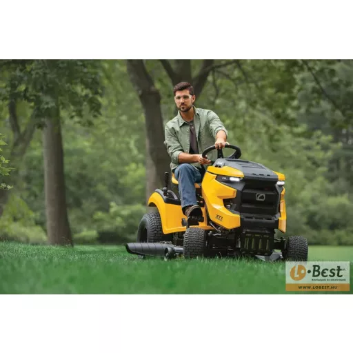 Cub Cadet XT1 OS107 oldalkidobós fűnyíró traktor