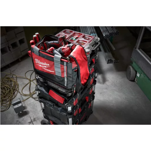 Milwaukee PACKOUT Zárt szerszámtáska