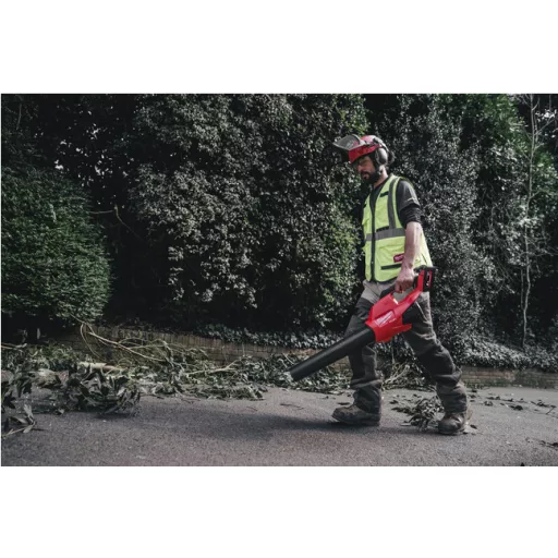 Milwaukee M18 FBL-0 akkumulátoros lombfúvó