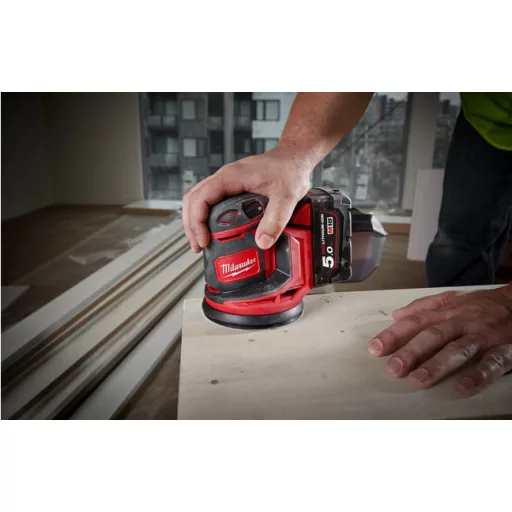 Milwaukee M18 BOS125-0 akkumulátoros excenter csiszoló