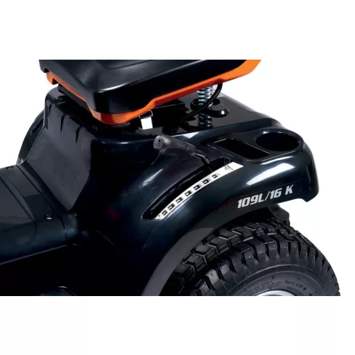 Oleo-Mac 109L/16K oldalkidobós fűnyíró traktor