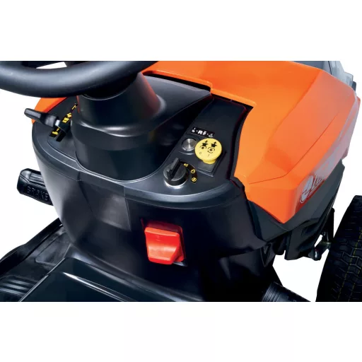 Oleo-Mac 109L/16K oldalkidobós fűnyíró traktor