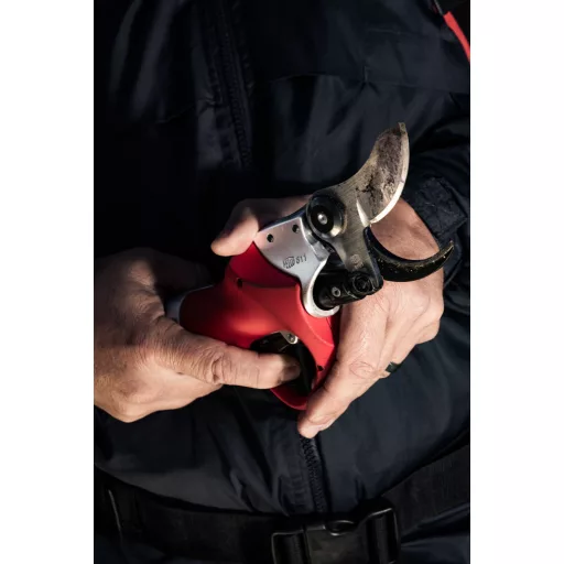 Felco 811 akkumulátoros metszőolló komplett csomag