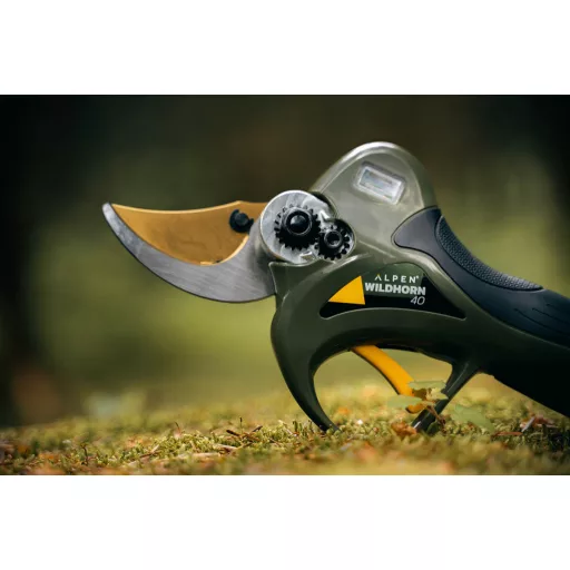 Alpen Wildhorn 40  by FELCO akkumulátoros metszőolló